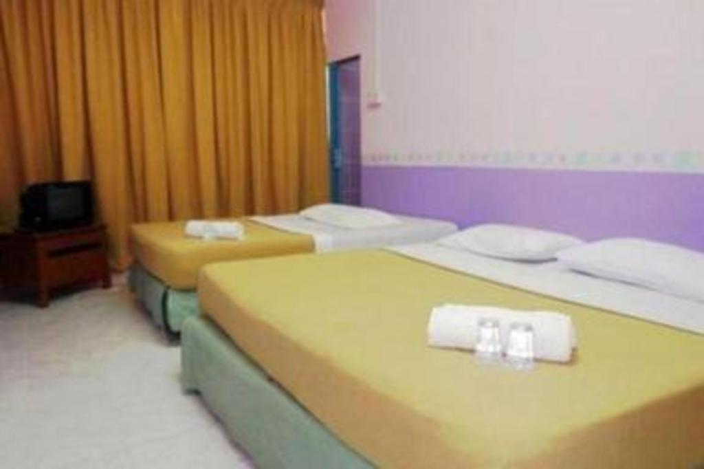 F Hotel Sungai Dua Bukit Exterior foto