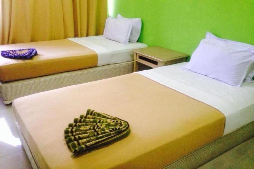 F Hotel Sungai Dua Bukit Exterior foto